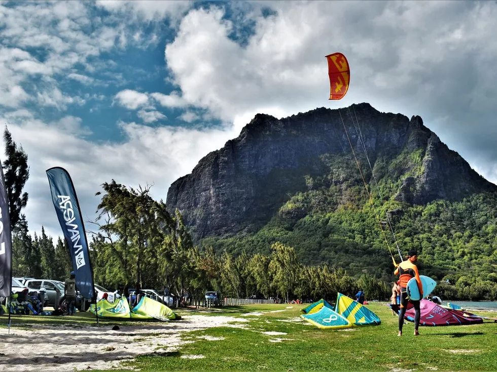 travel program image