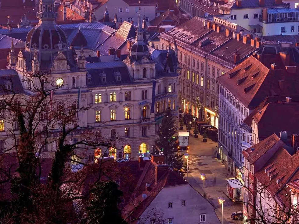 travel program image