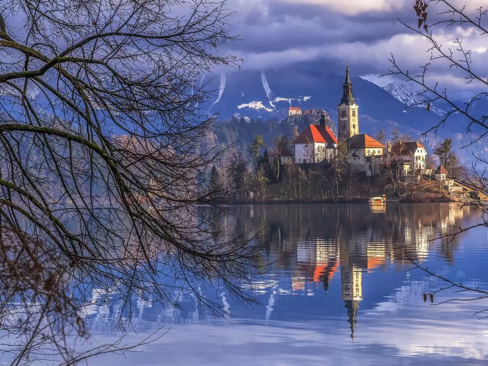 travel program image