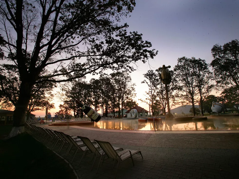 travel program image