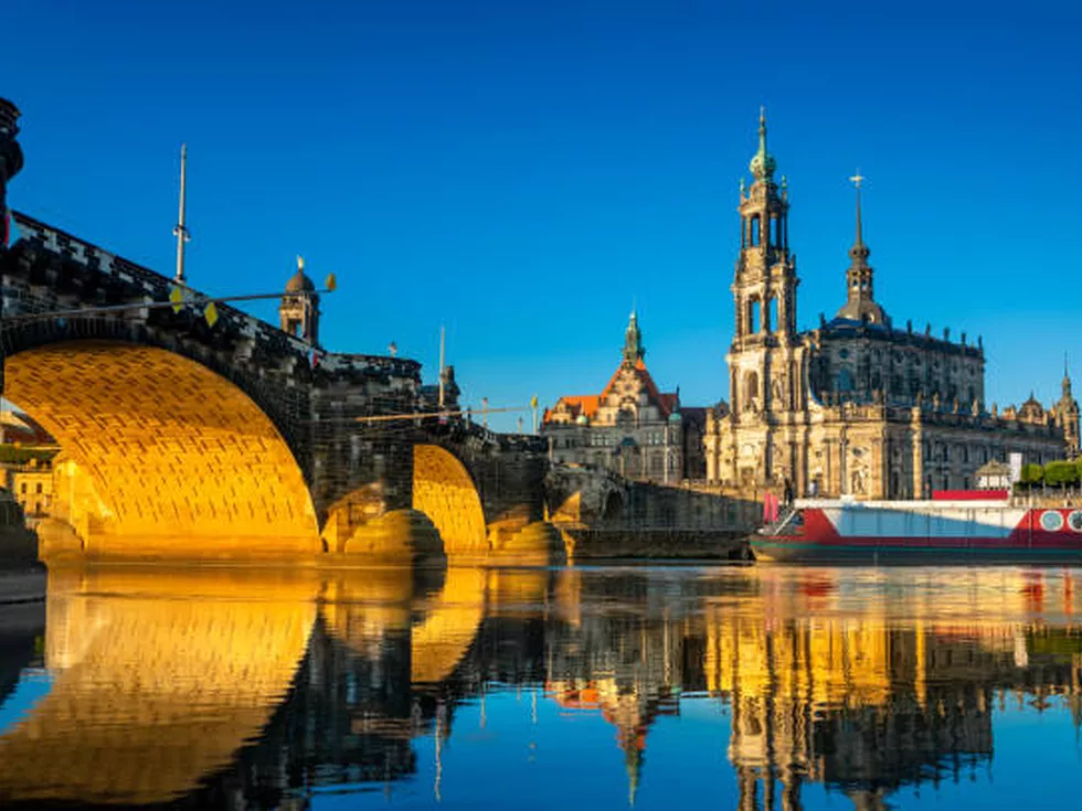 travel program image
