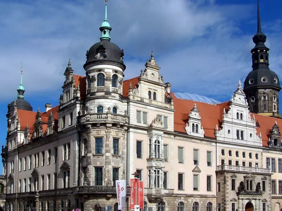 travel program image