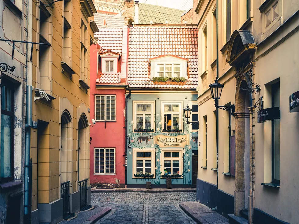 travel program image