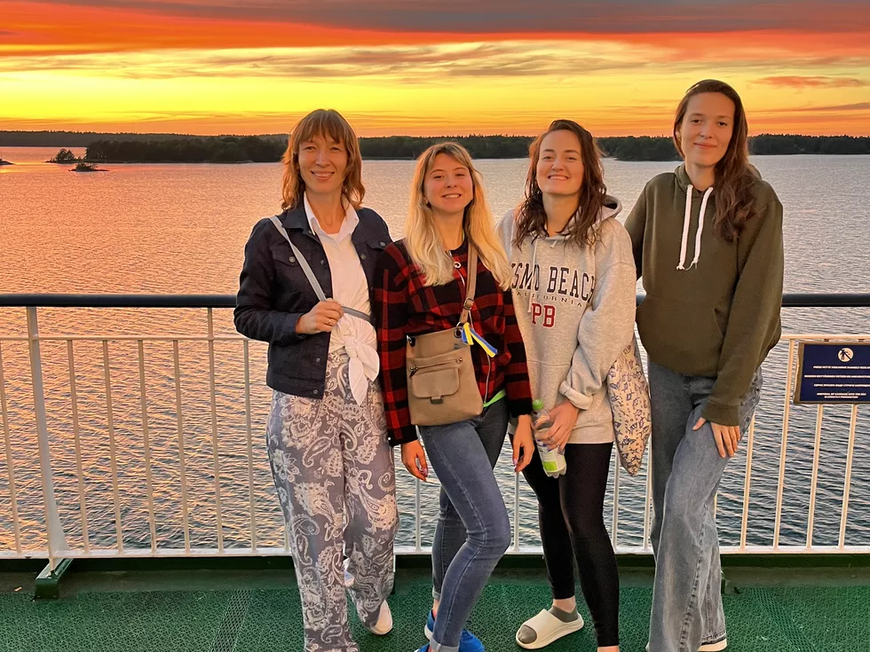 travel program image