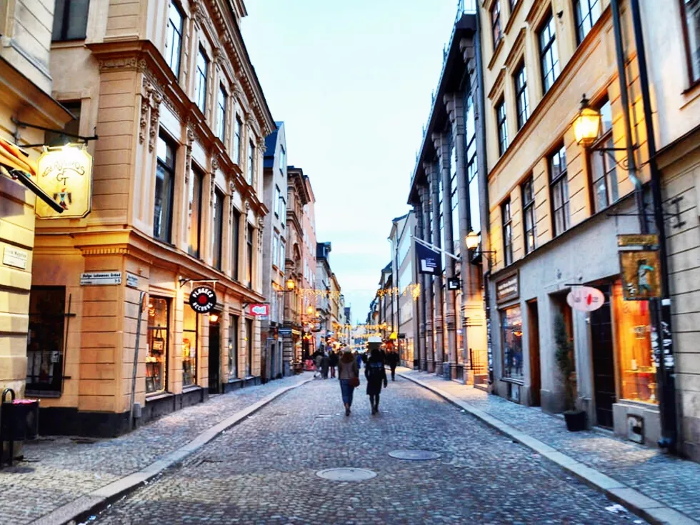 travel program image