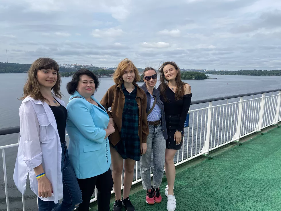 travel program image