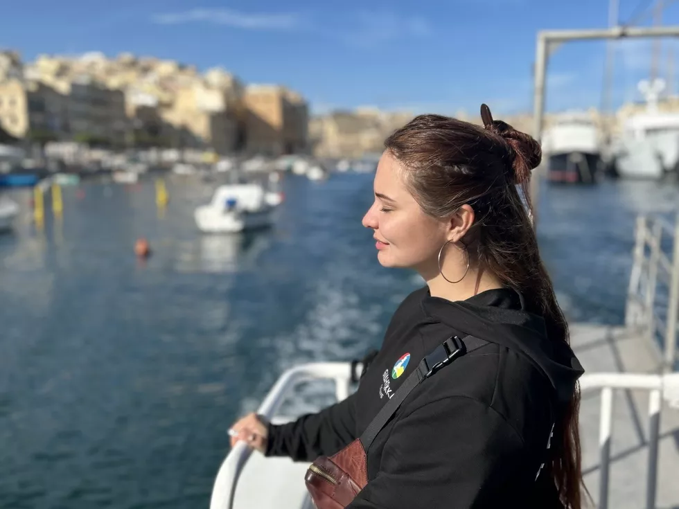 travel program image