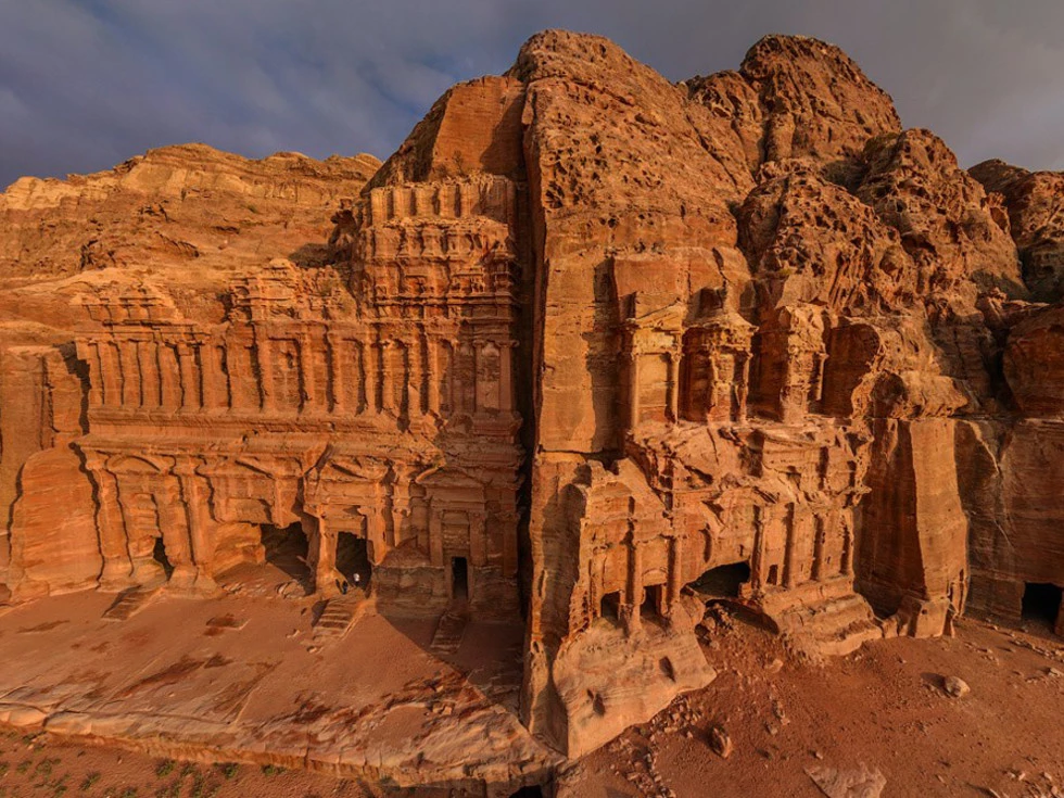 travel program image