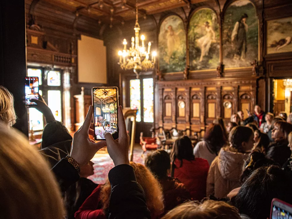 travel program image