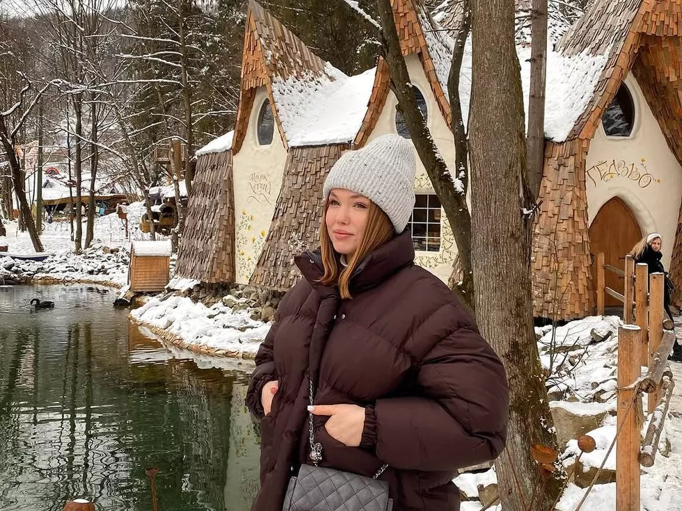 travel program image