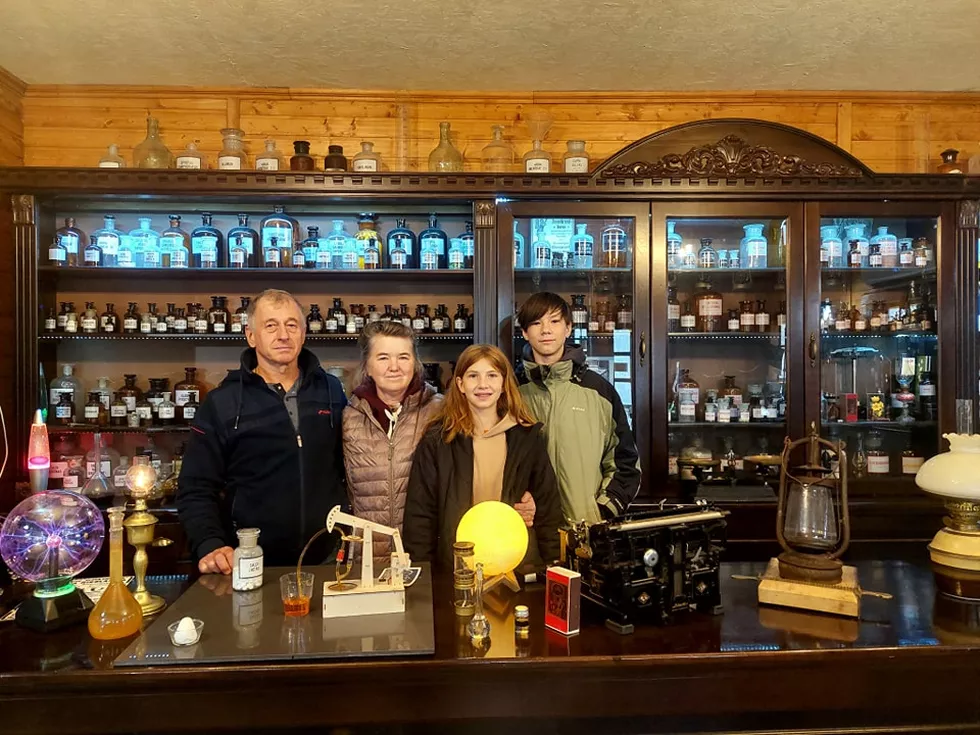 travel program image