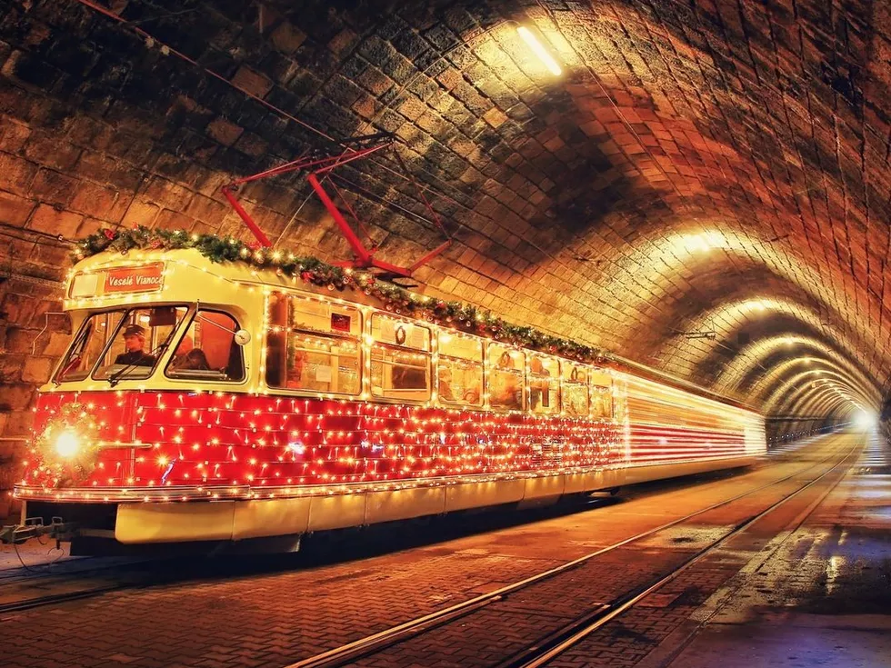 travel program image