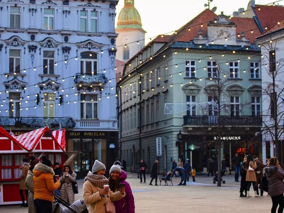 travel program image