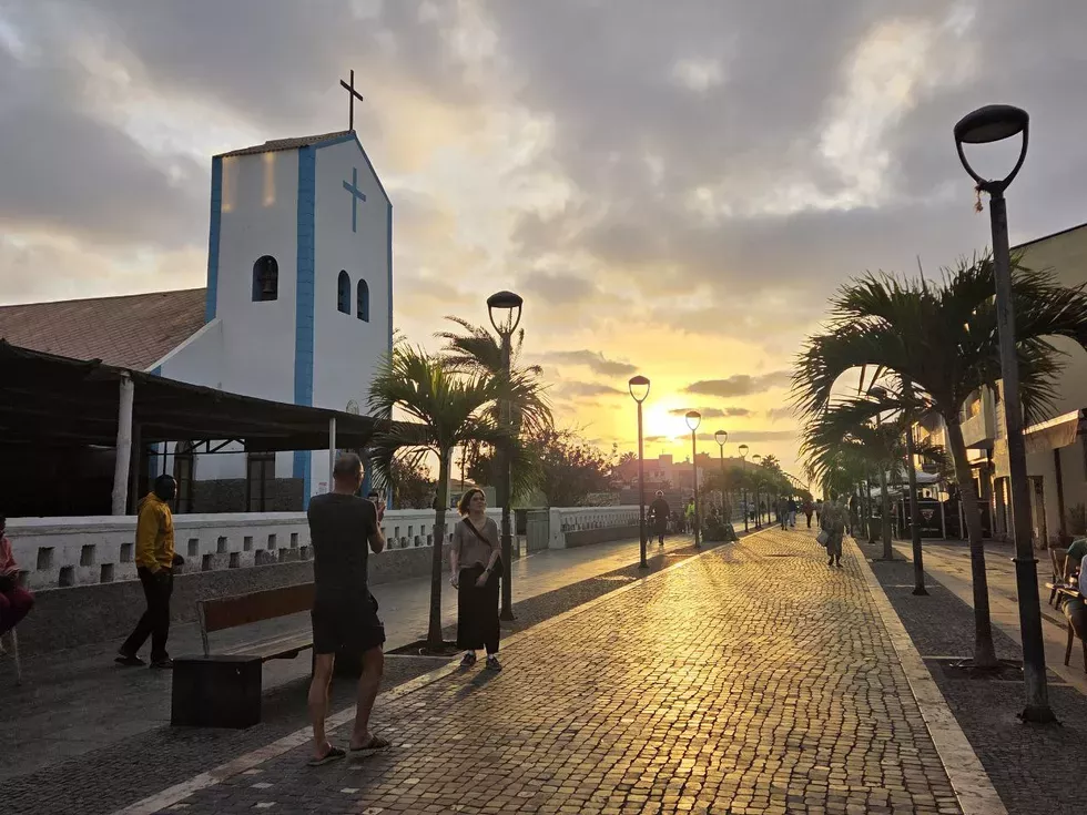 travel program image