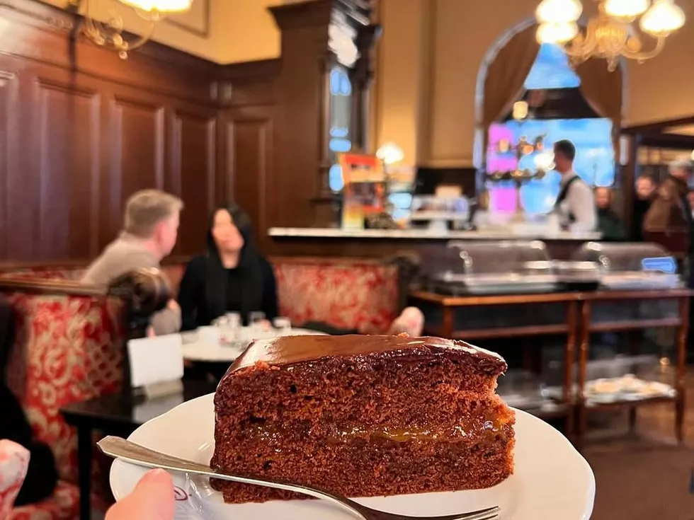 travel program image