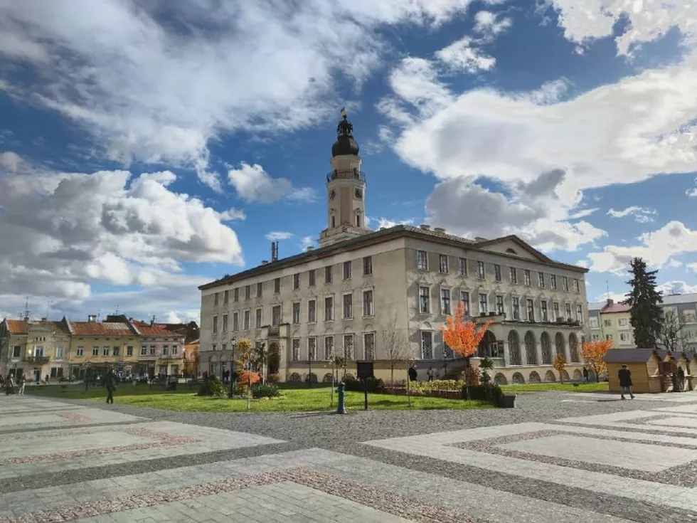 travel program image