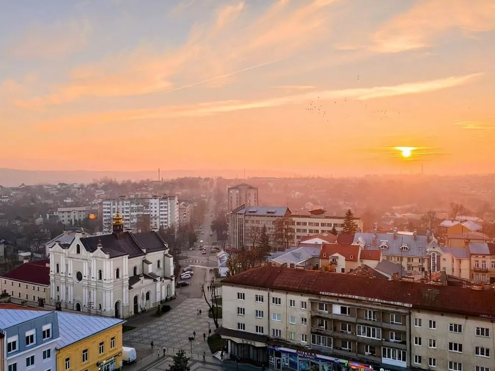 travel program image