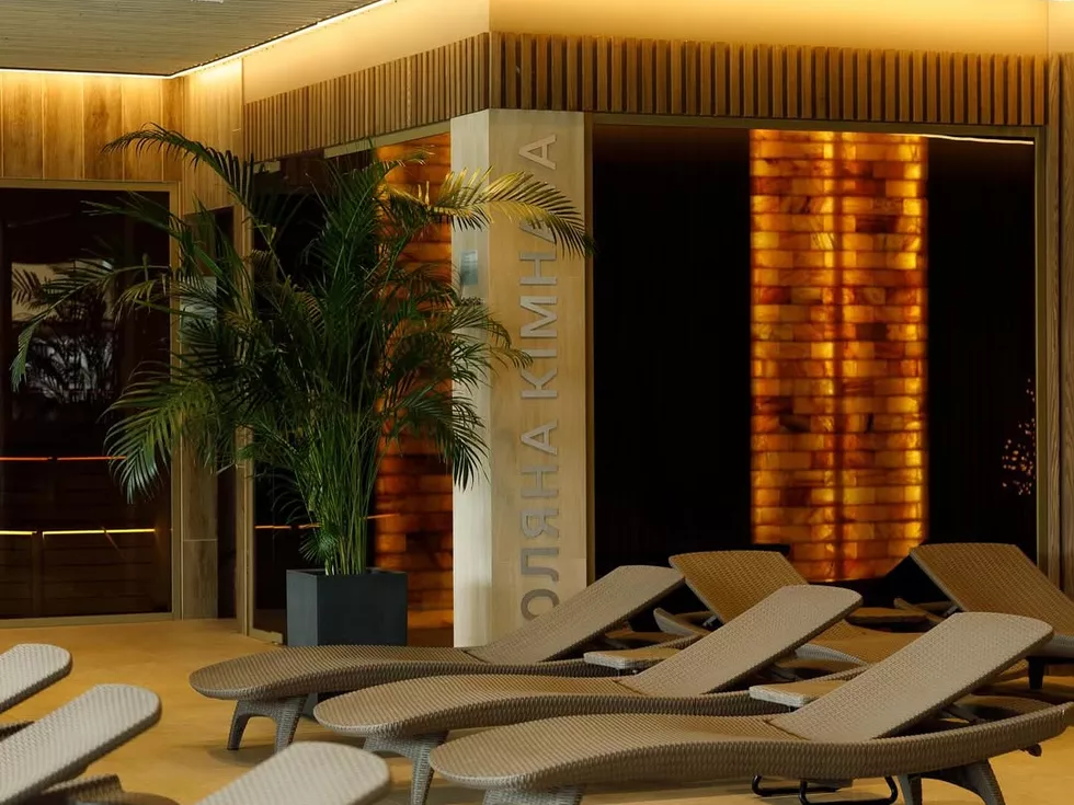 travel program image