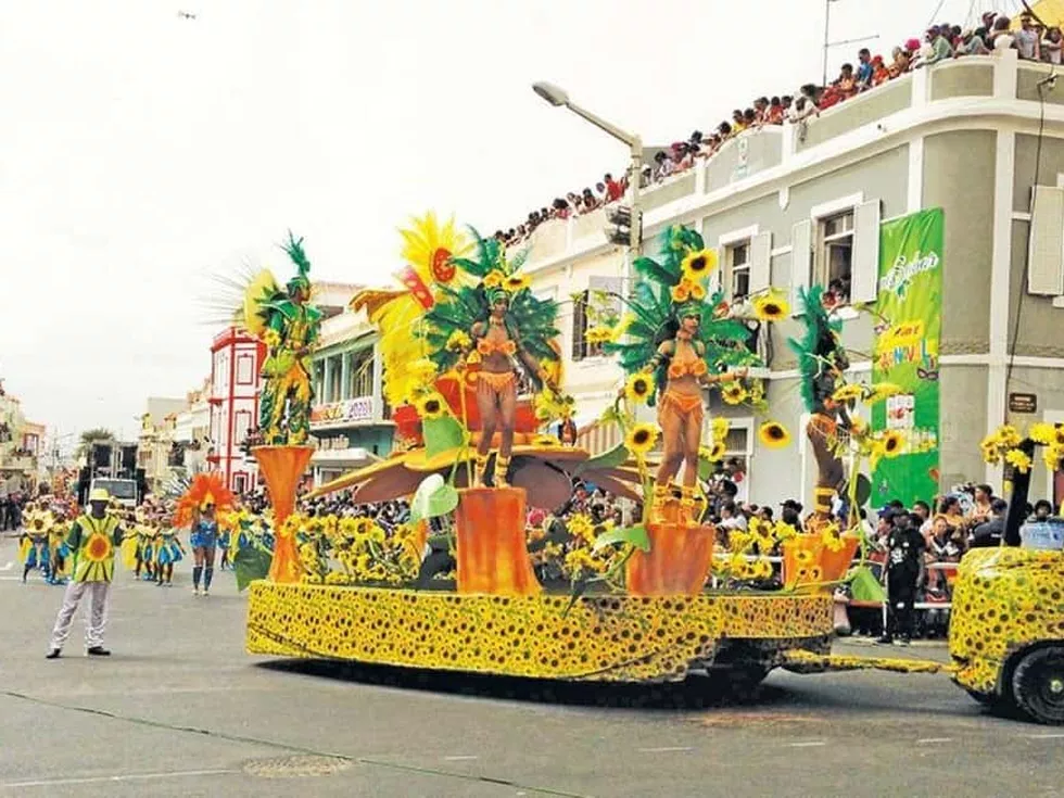 travel program image