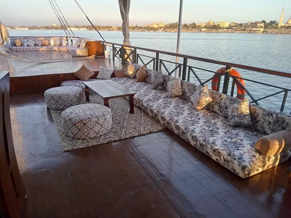 travel program image