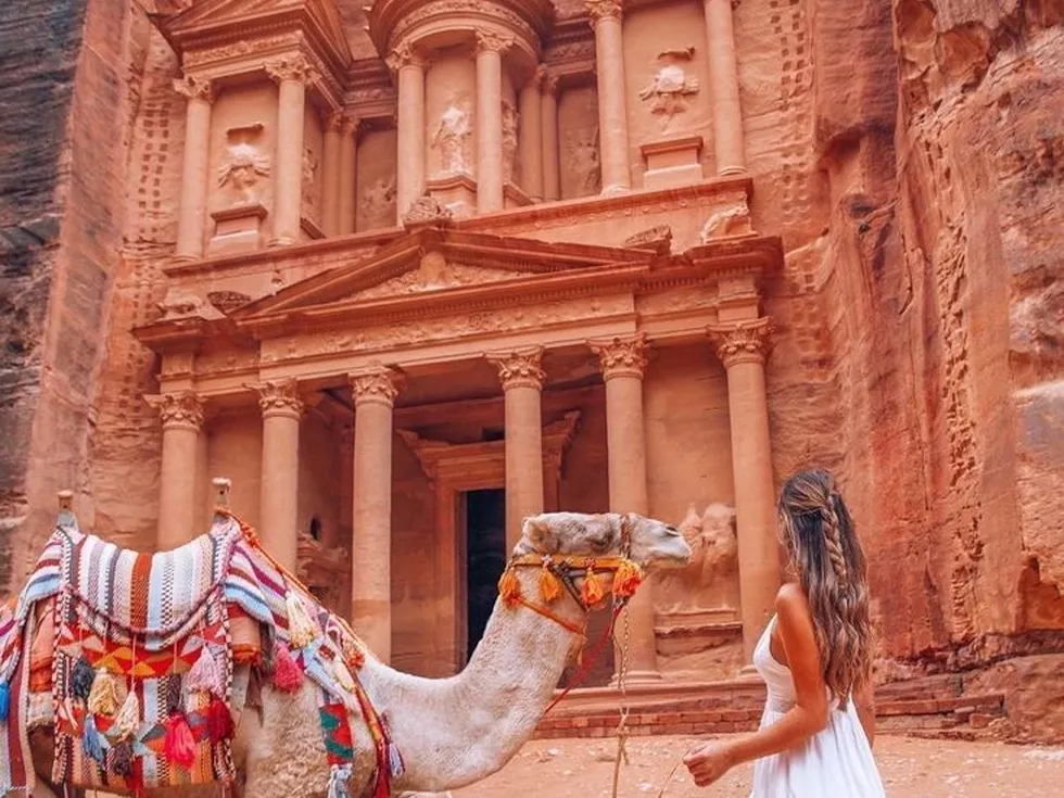 travel program image