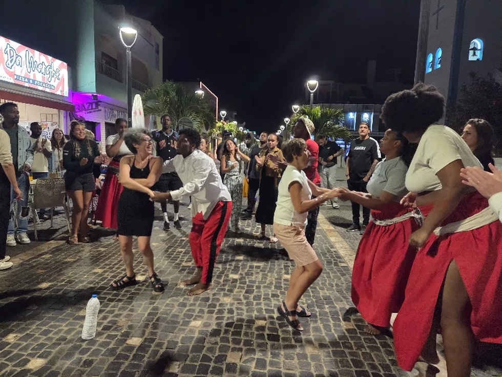 travel program image