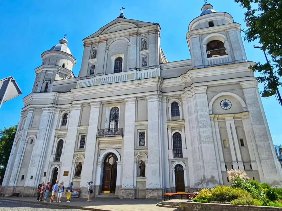 travel program image