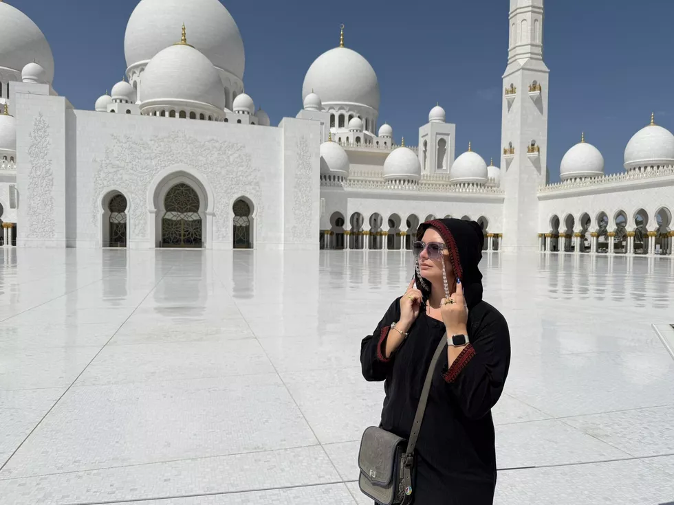 travel program image