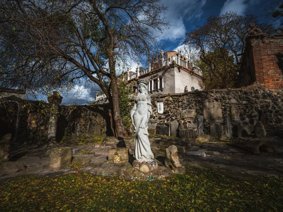 travel program image