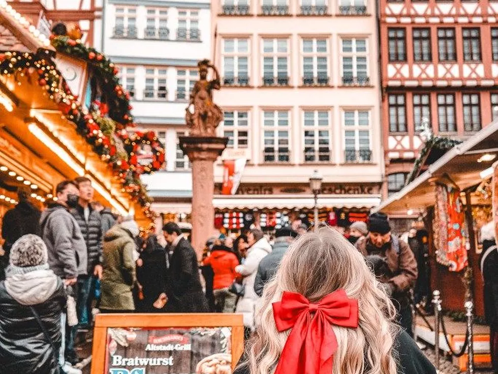 travel program image