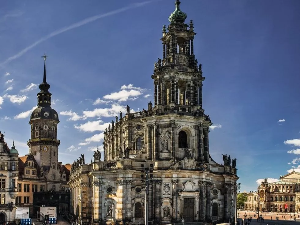 travel program image