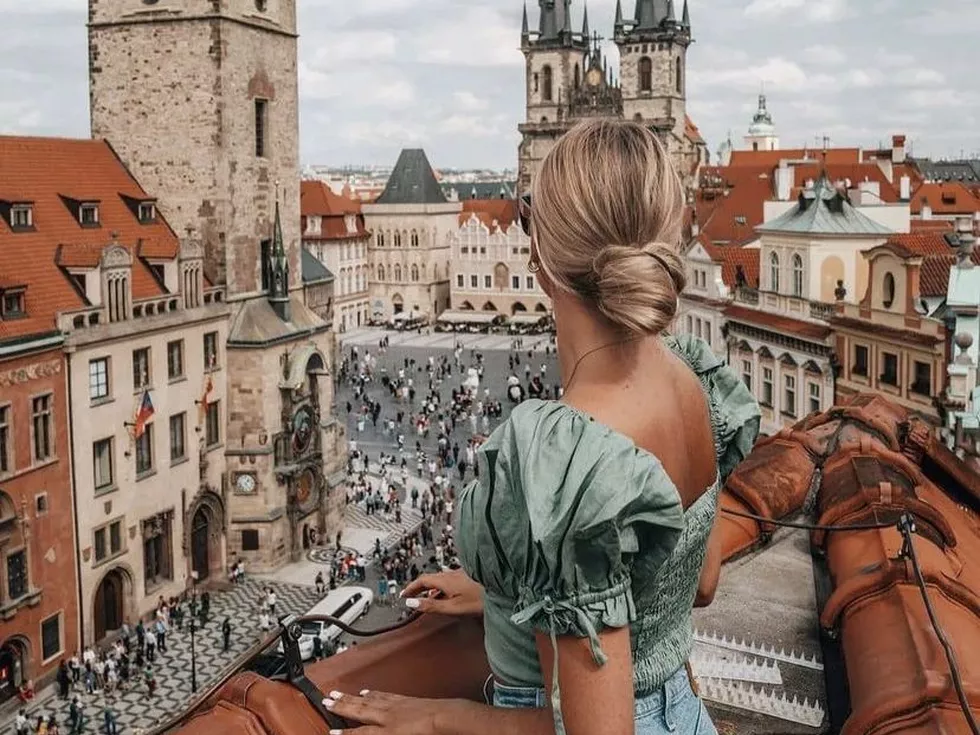 travel program image