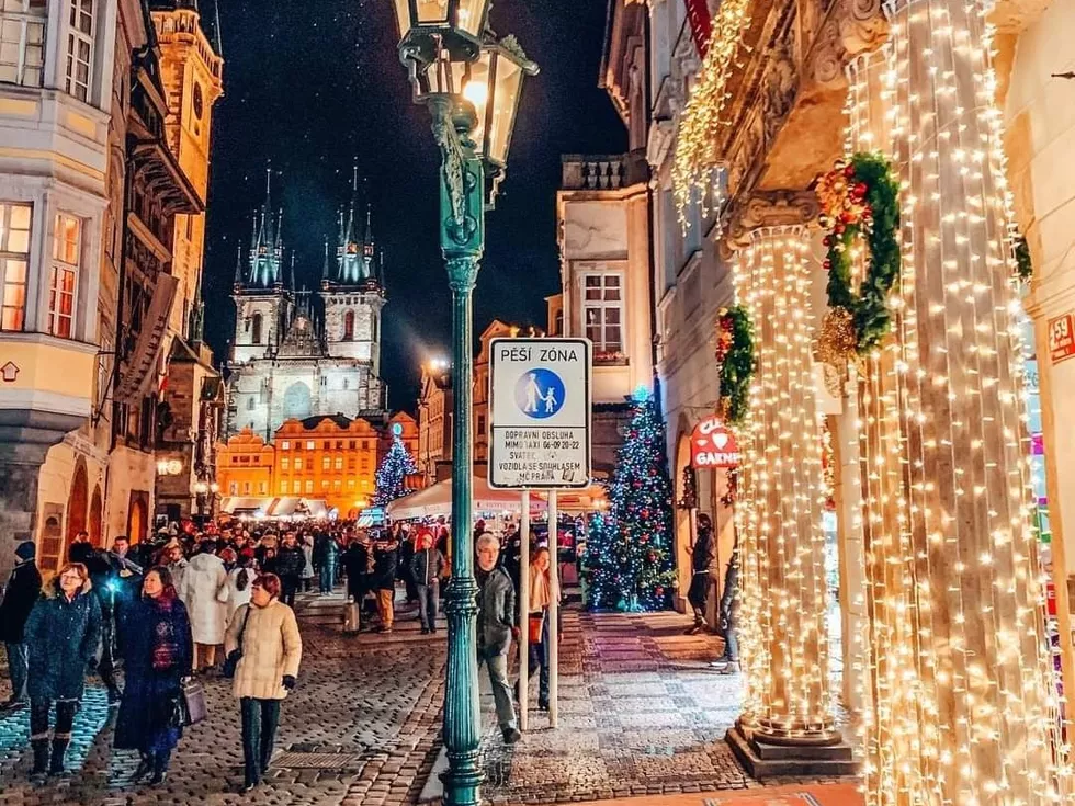 travel program image