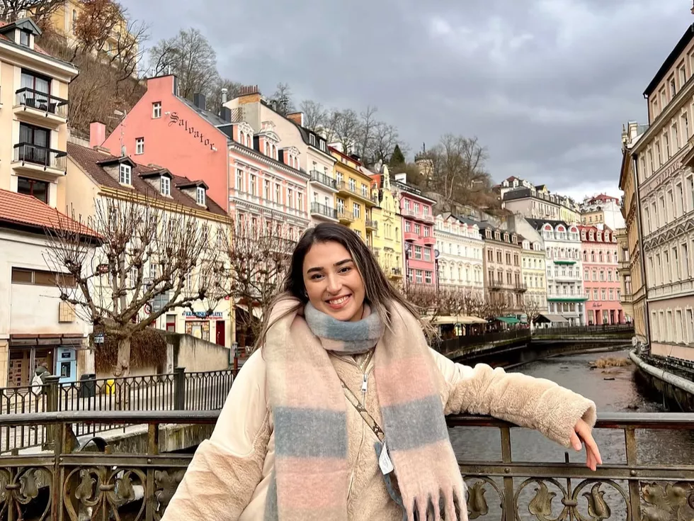 travel program image