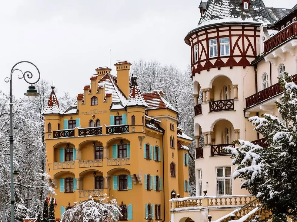 travel program image