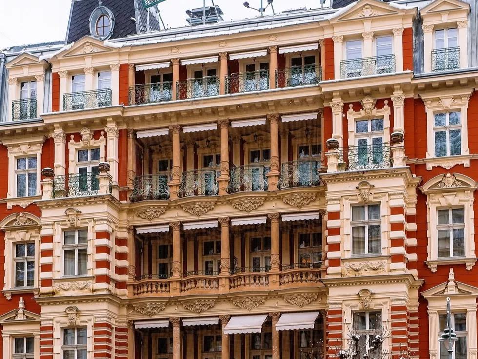 travel program image