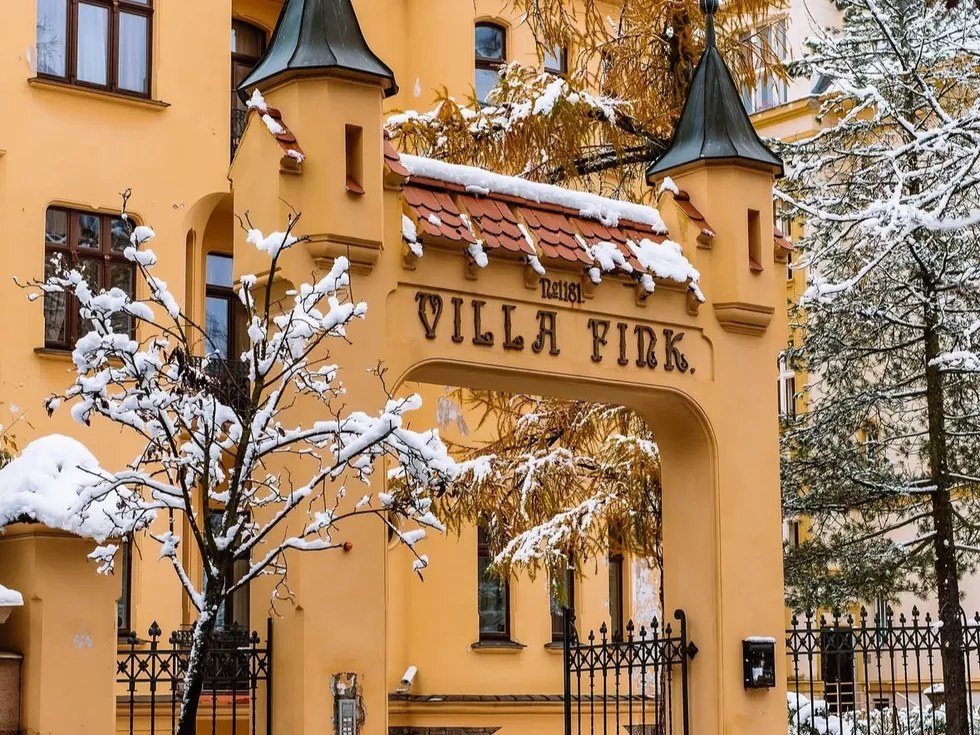 travel program image