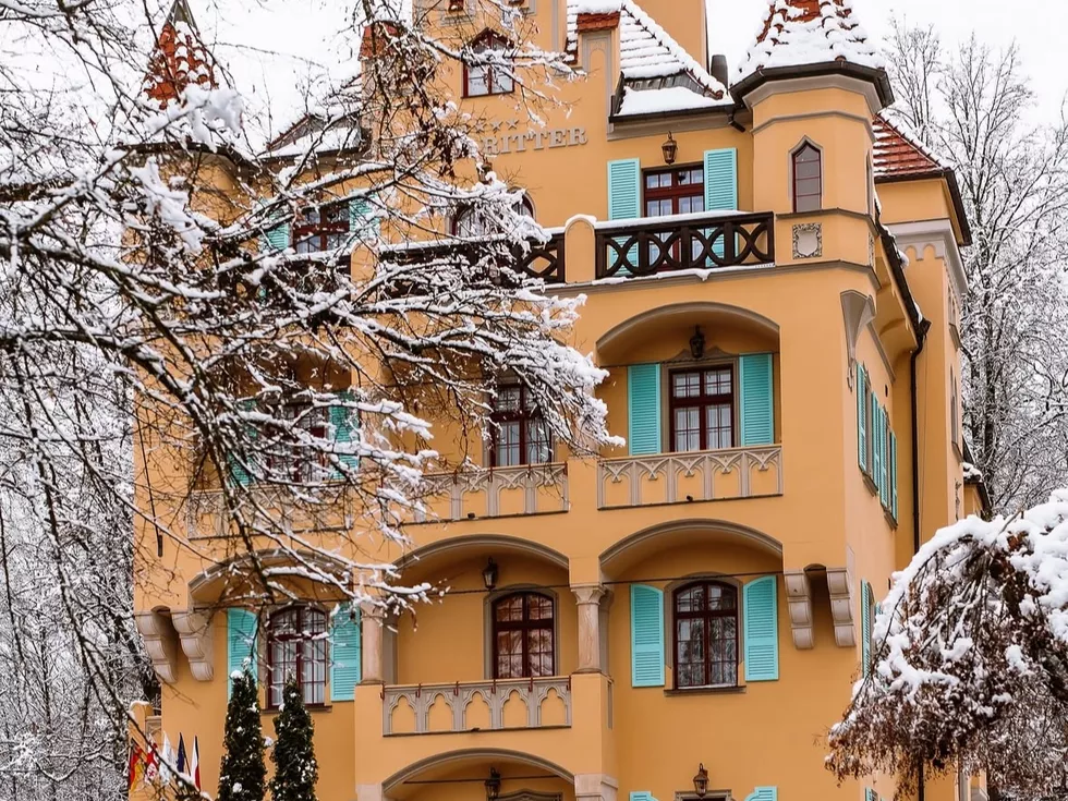 travel program image