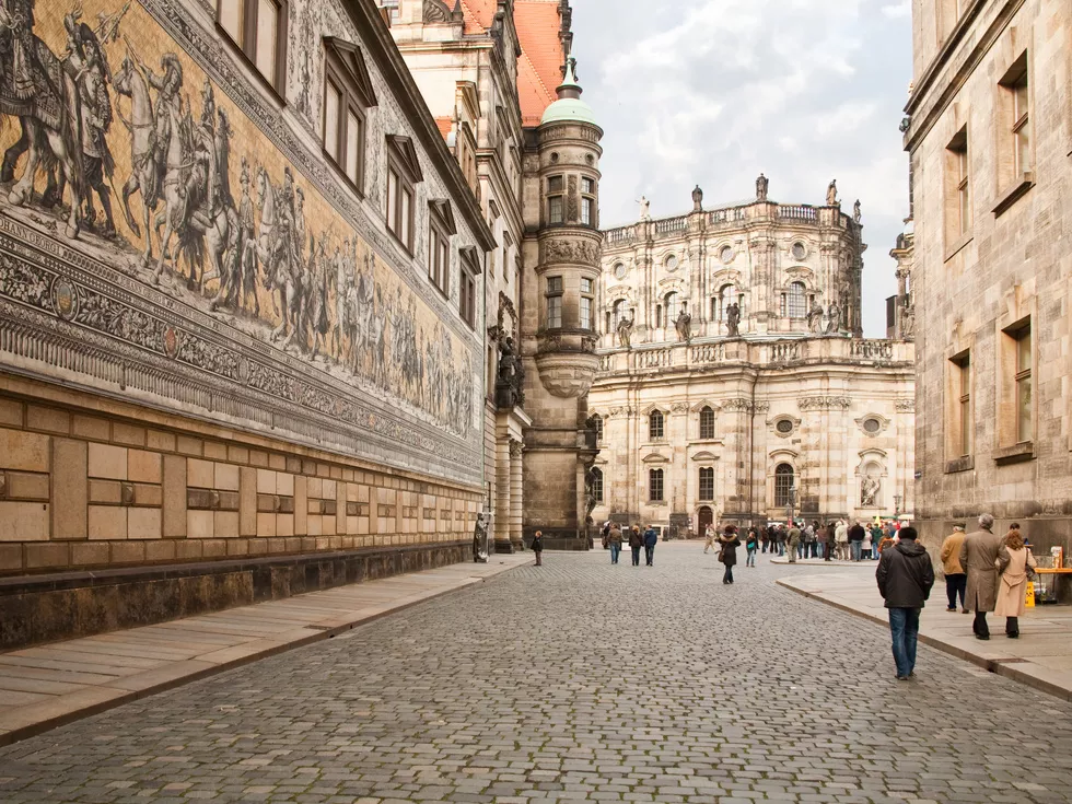 travel program image