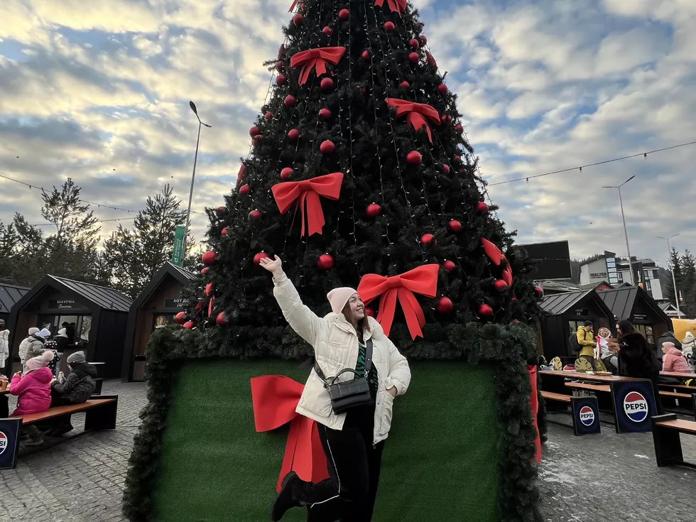 travel program image