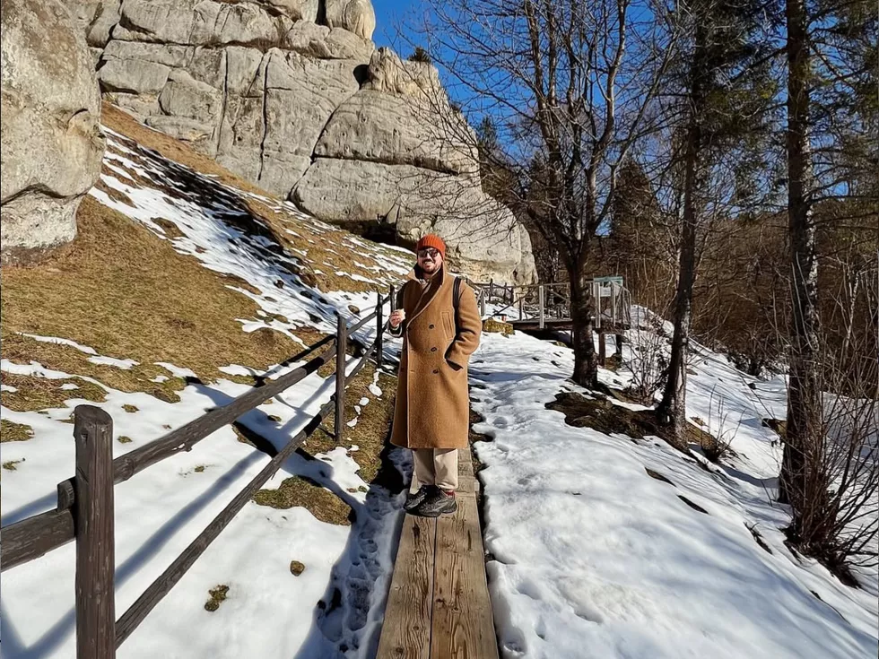 travel program image