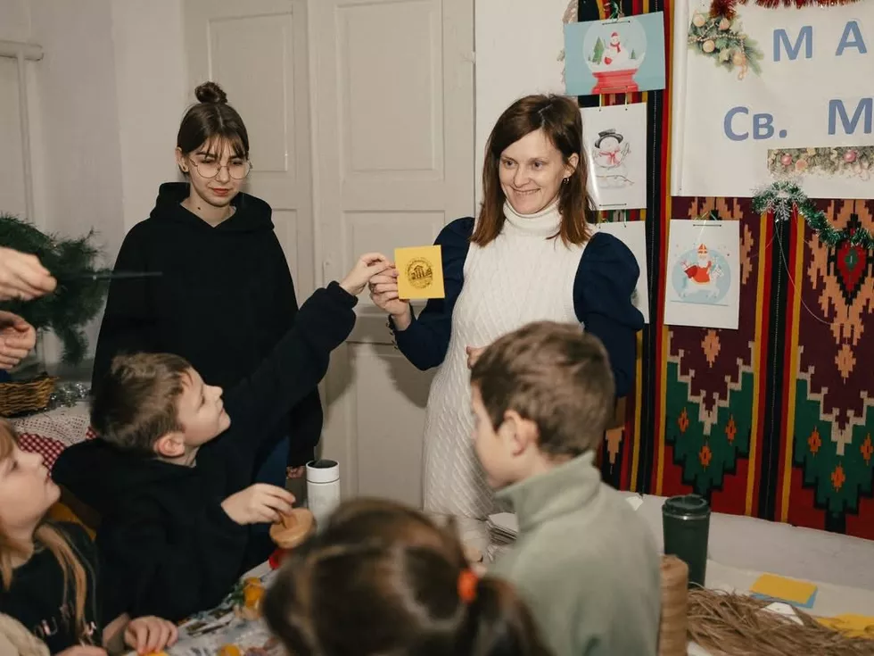 travel program image