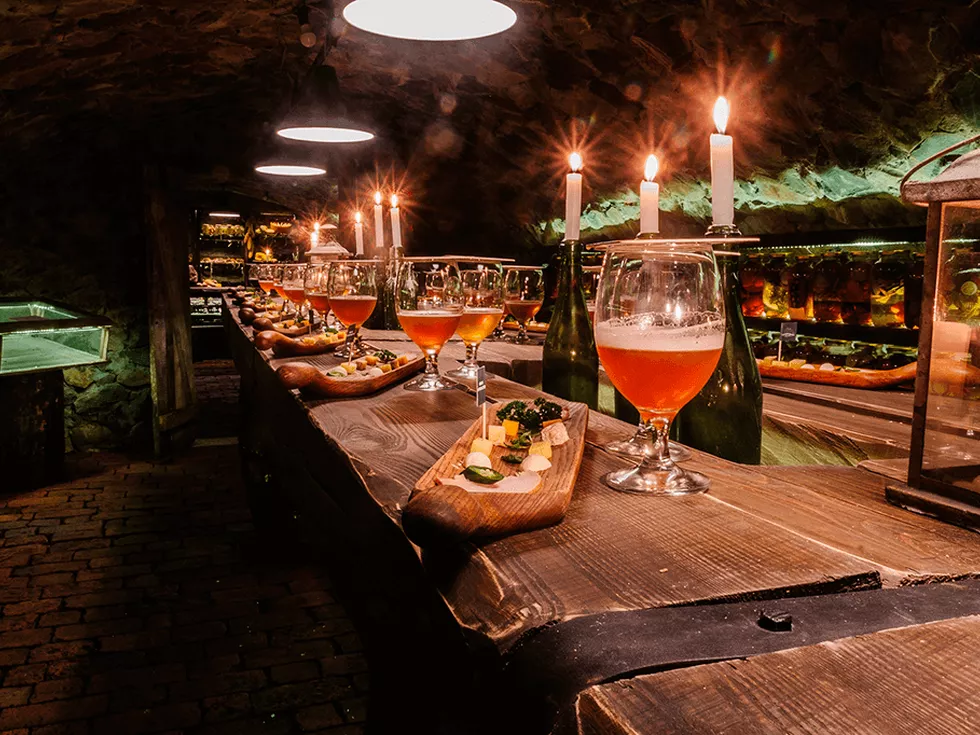 travel program image