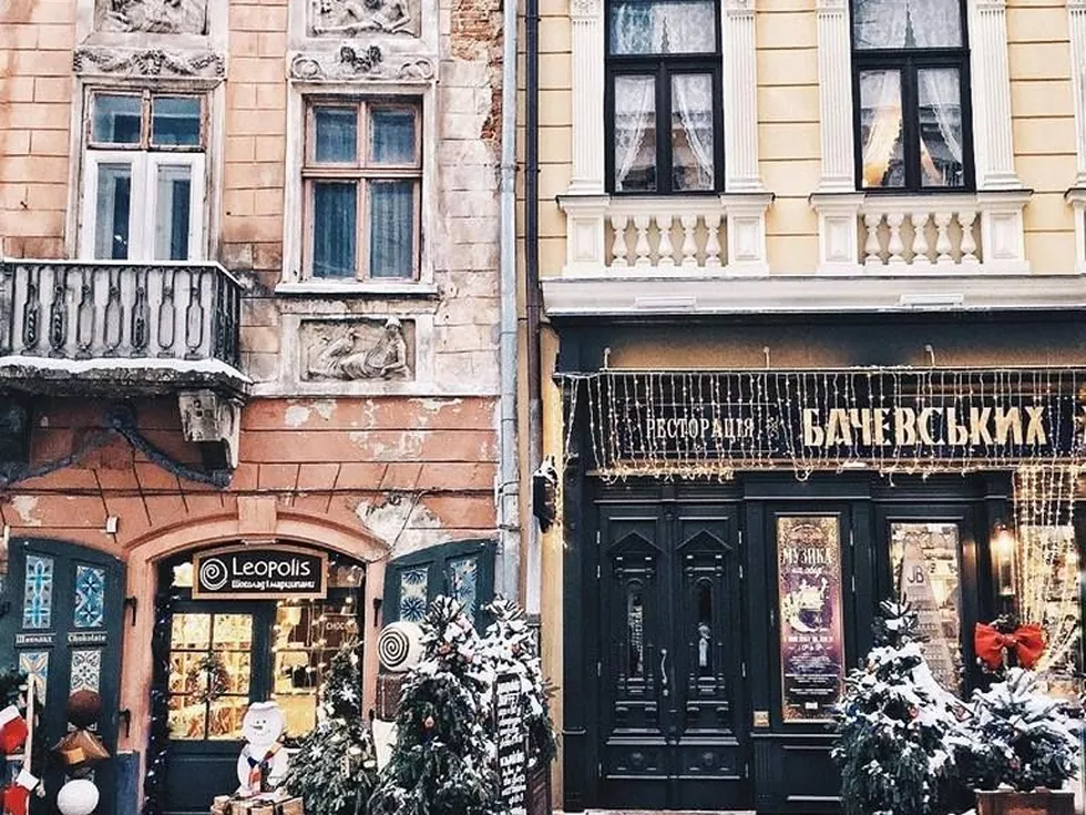 travel program image