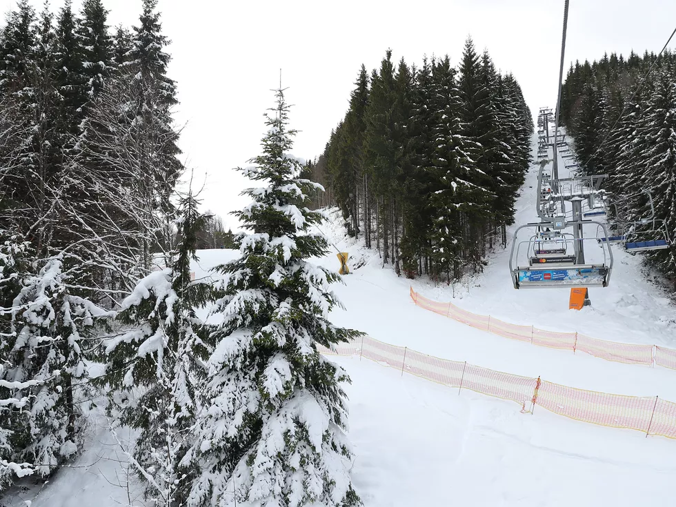 travel program image