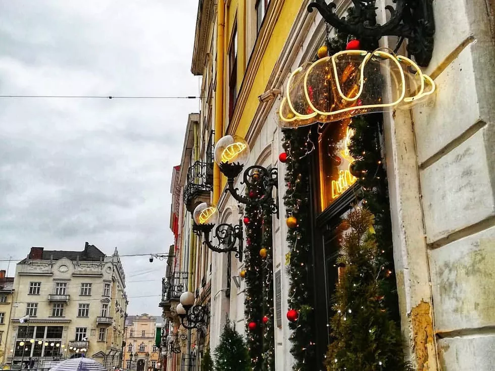 travel program image