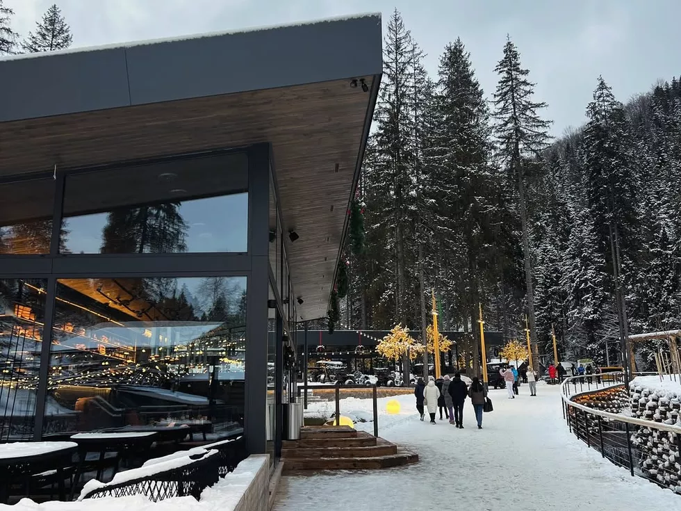 travel program image