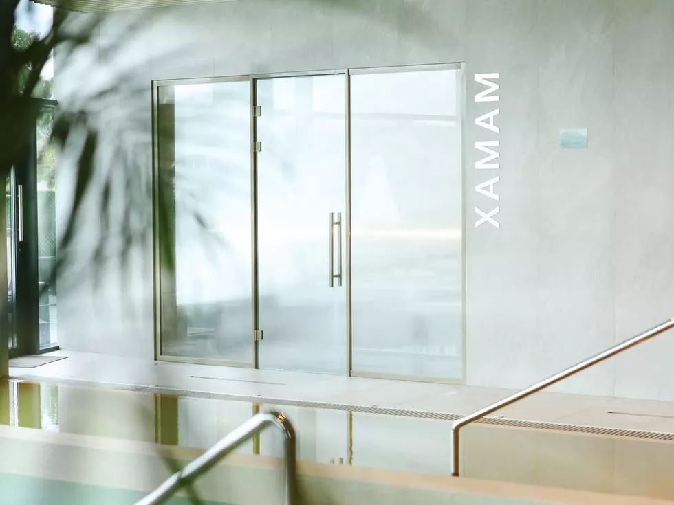 travel program image