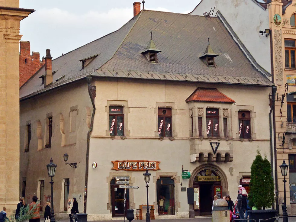 travel program image