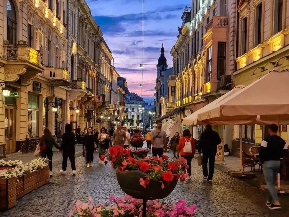 travel program image